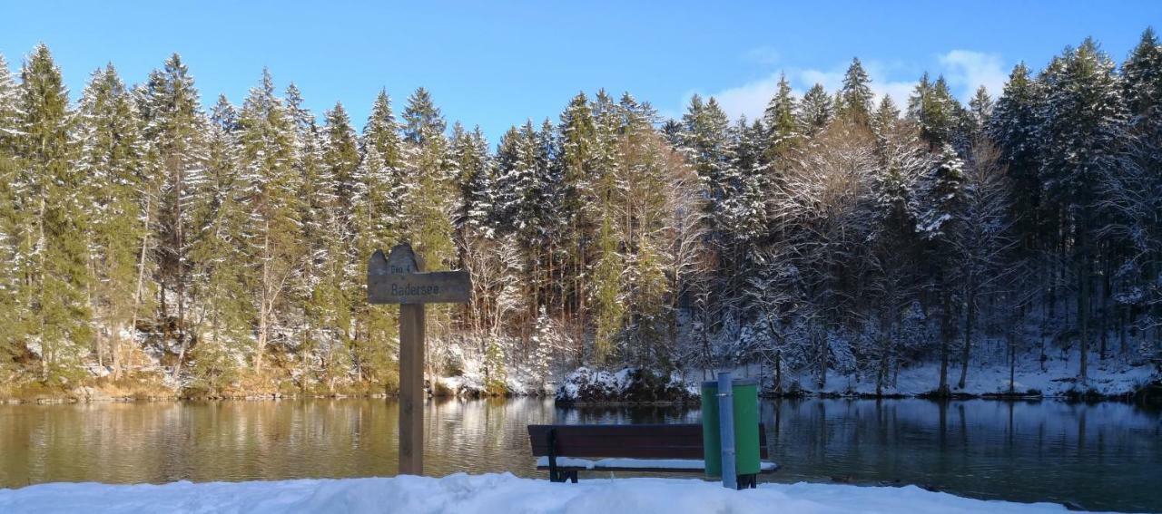 Ferienhaus Badersee ไกรน์เนา ภายนอก รูปภาพ